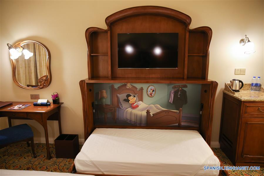 (16)CHINA-SHANGHAI-INDUSTRIA-DISNEYLANDIA 