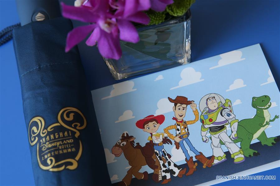 (21)CHINA-SHANGHAI-INDUSTRIA-DISNEYLANDIA 