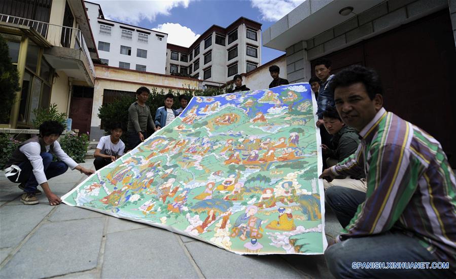 (2)CHINA-LHASA-CULTURA-PINTURA