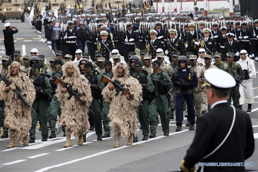 (2)PERU-CALLAO-MILITARES-CONMEMORACION