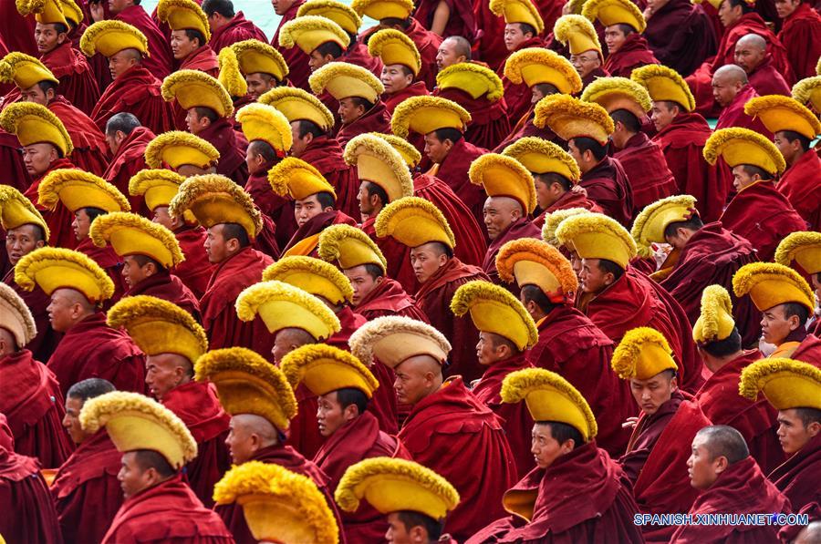 (3)CHINA-LHASA-SOCIEDAD-ANIVERSARIO