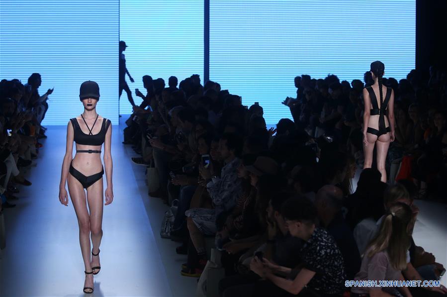(16)BRASIL-SAO PAULO-MODA-SEMANA MODA