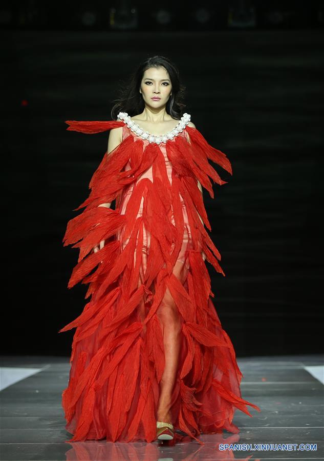 (6)CHINA-BEIJING-MODA-DESFILE