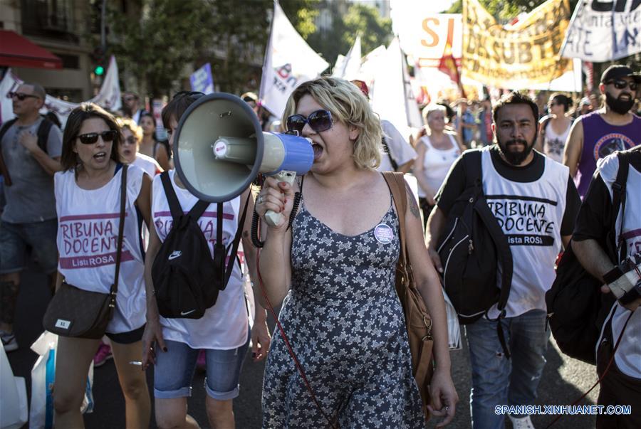 (4)ARGENTINA-BUENOS AIRES-SOCIEDAD-PROTESTA