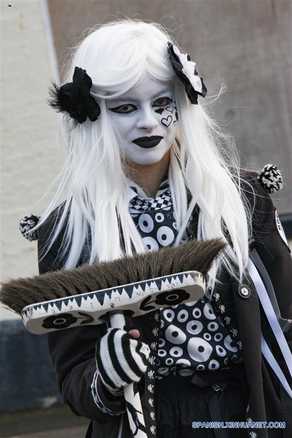(2)REINO UNIDO-WHITTLESY-SOCIEDAD-FESTIVAL