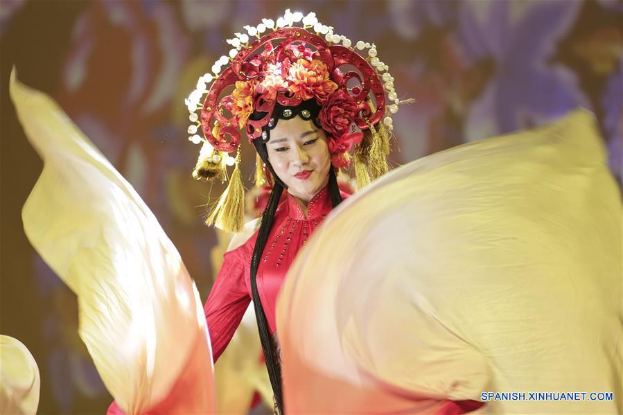 (10)COLOMBIA-ZIPAQUIRA-CHINA-CULTURA-EVENTO