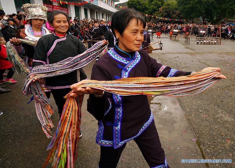 (2)CHINA-GUANGXI-SOCIEDAD-FESTIVAL 