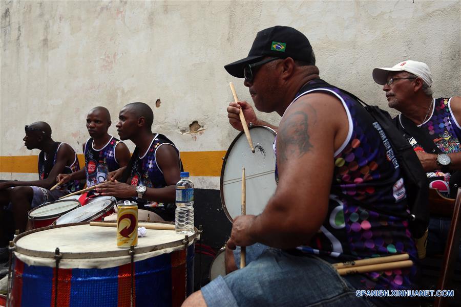 (4)BRASIL-SAO PAULO-SOCIEDAD-CARNAVAL