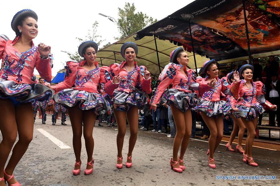 (4)BOLIVIA-ORURO-SOCIEDAD-CARNAVAL