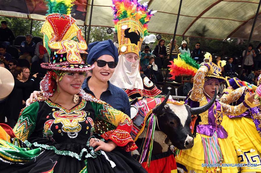(6)BOLIVIA-ORURO-SOCIEDAD-CARNAVAL