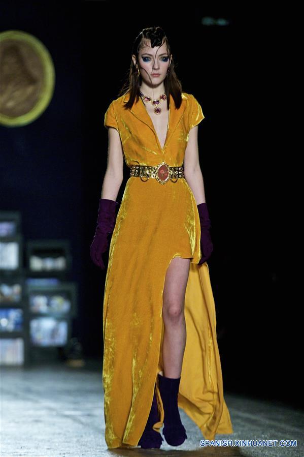 (30)ITALIA-MILAN-MODA-SEMANA MODA