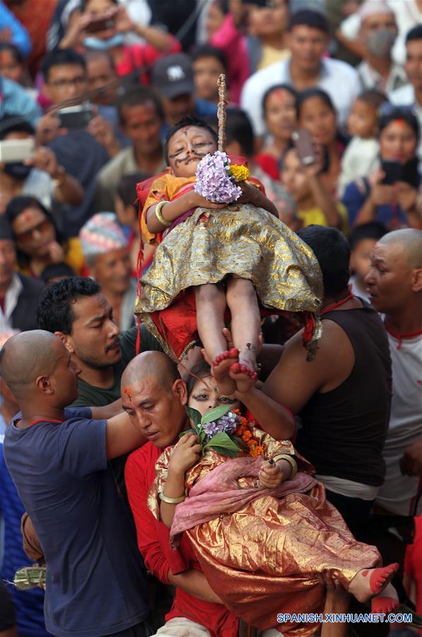 (2)NEPAL-KATMANDU-SOCIEDAD-FESTIVAL
