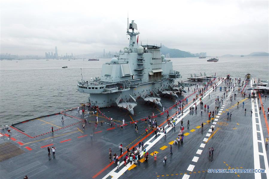 (1)CHINA-HONG KONG-MILITARES-PORTAAVIONES