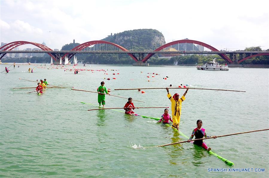 (18)CHINA-LIUZHOU-SOCIEDAD-CONMEMORACION