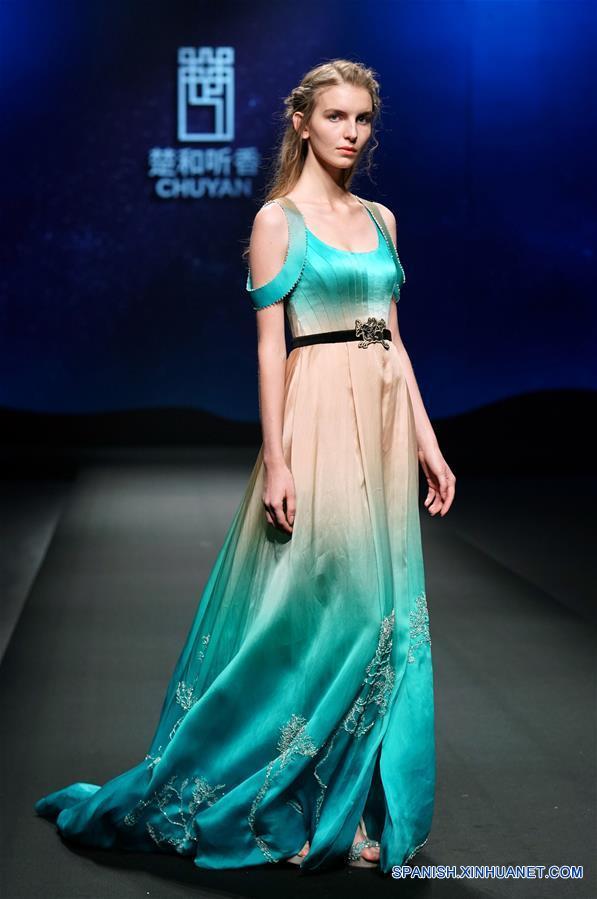 (14)CHINA-BEIJING-MODA-SEMANA MODA