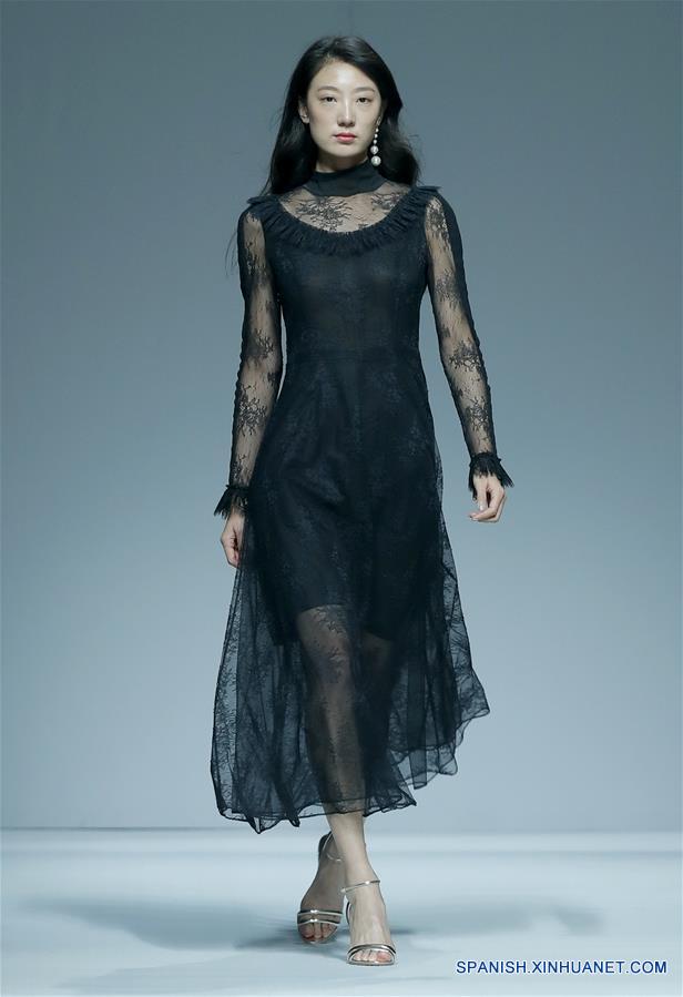 (6)CHINA-BEIJING-MODA-SEMANA MODA