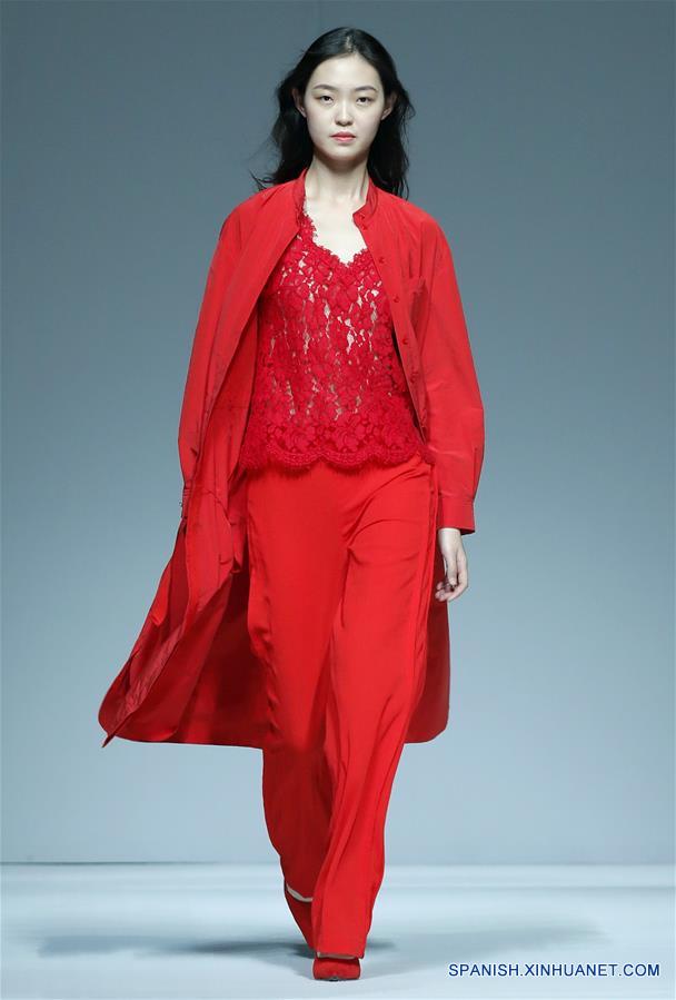 (8)CHINA-BEIJING-MODA-SEMANA MODA