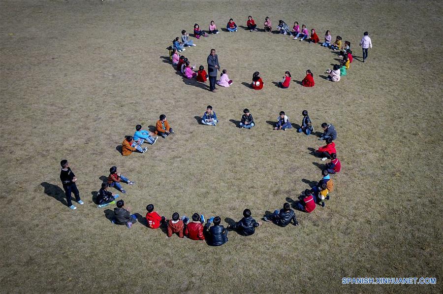 (4)CHINA-JIANGSU-SOCIEDAD-MAESTRO-SERIE