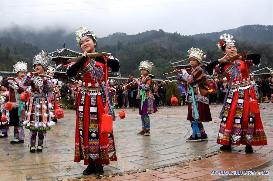 (3)CHINA-GUANGXI-FESTIVAL MANGHAO