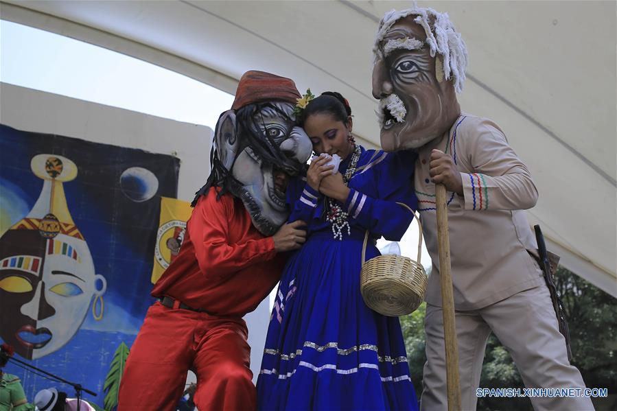 (4)HONDURAS-TEGUCIGALPA-MES DE LA HERENCIA AFRICANA-DANZAS FOLCLORICAS