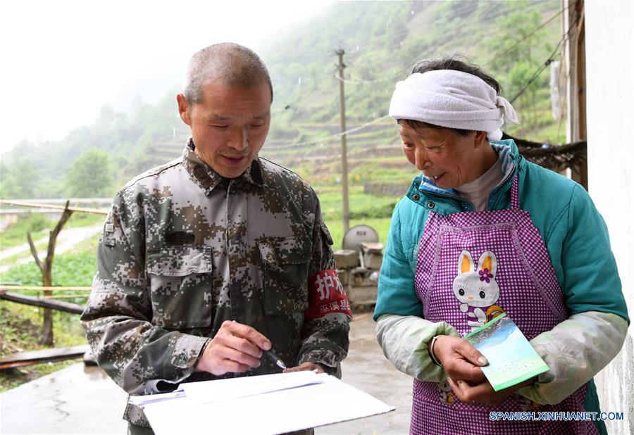 (1)CHINA-CHONGQING-BOSQUE-PROTECCION-GUARDABOSQUES