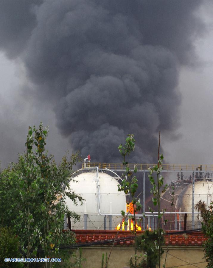 Un incendio que se produjo hoy jueves en una fábrica petroquímica de la provincia oriental china de Shandong ha quedado controlado y no se han registrado víctimas hasta el momento, según informaron los bomberos locales.