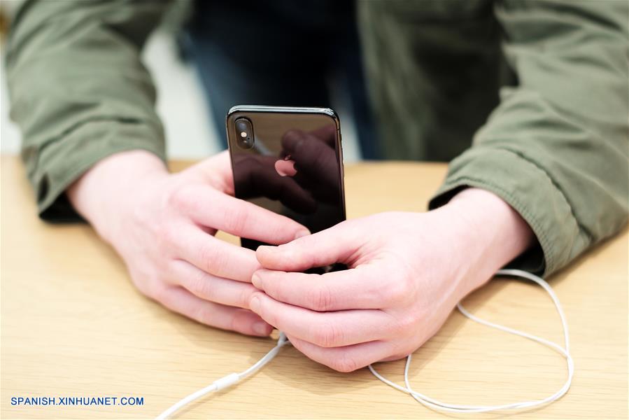 (7)EEUU-NUEVA YORK-TECNOLOGIA-IPHONE X