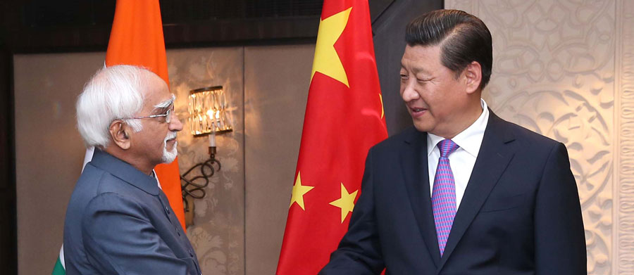 Presidente de China conversa con vicepresidente de India