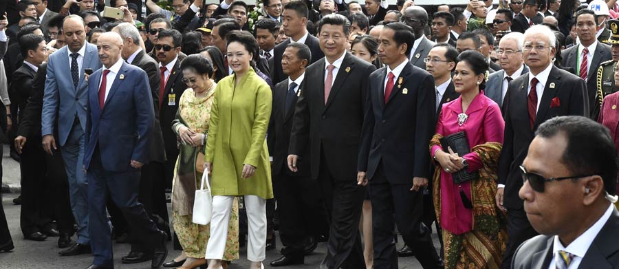 Xi participa en paseo conmemorativo de Bandung junto con dirigentes de Asia y Africa