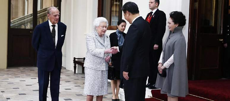 Presidente Xi se despide de reina Isabel II