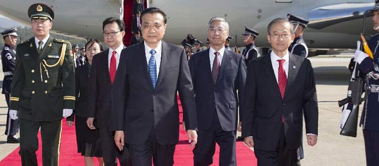 Premier chino llega a Seúl para visita a Corea del Sur y cumbre tripartita