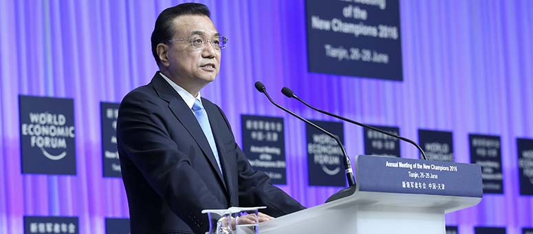Primer ministro chino asegura que economía de China no afrontará "aterrizaje 
forzoso"
