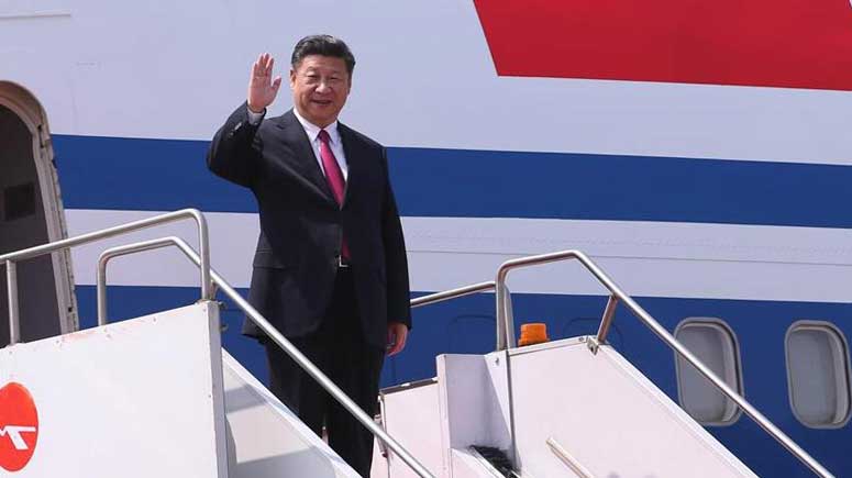 Xi llega a Bangladesh en visita de Estado