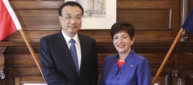 Primer ministro chino se reúne con gobernadora general neozelandesa