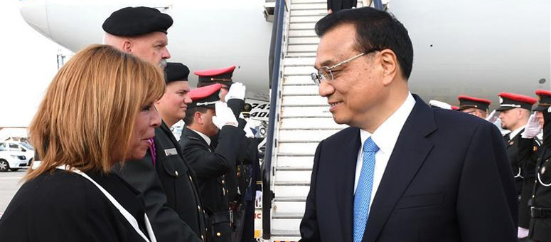 PM chino llega a Bruselas para reunión de líderes China-UE