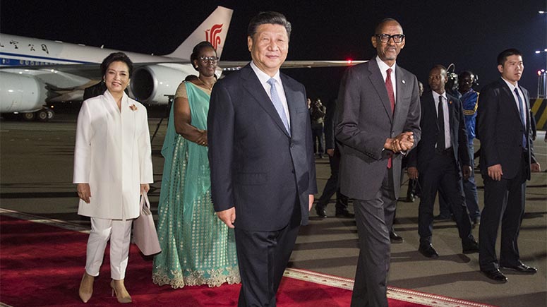 Presidente chino llega a Ruanda para visita de Estado