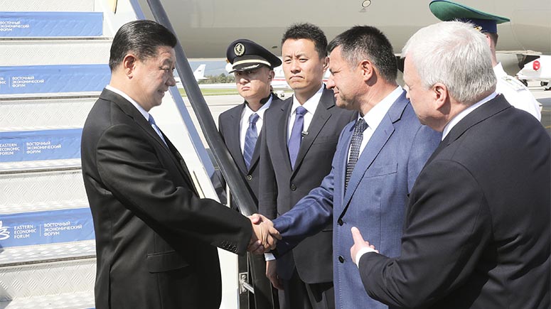 Presidente chino llega a Rusia para el Foro Económico Oriental
