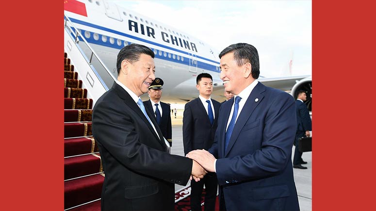 Presidente chino llega a Kirguistán para visita de Estado y cumbre de OCS