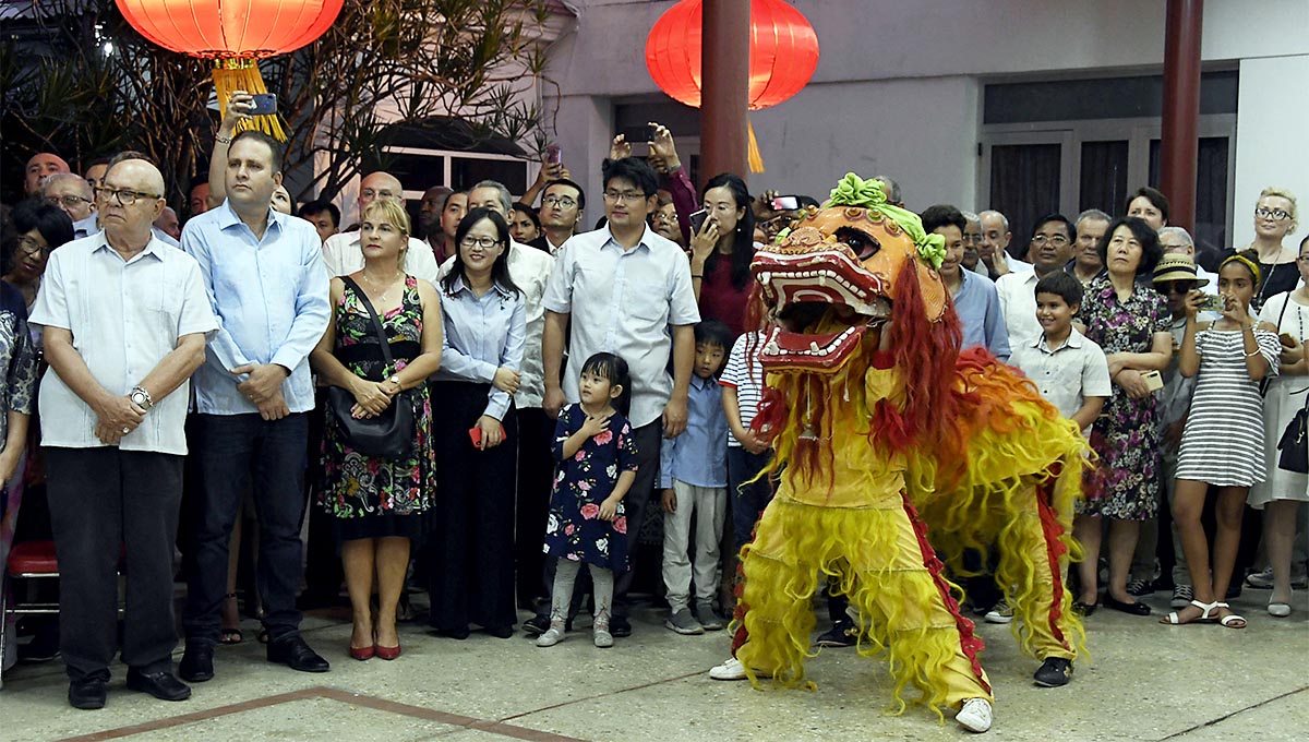 Embajada china en La Habana celebra aniversario 70 de República Popular China