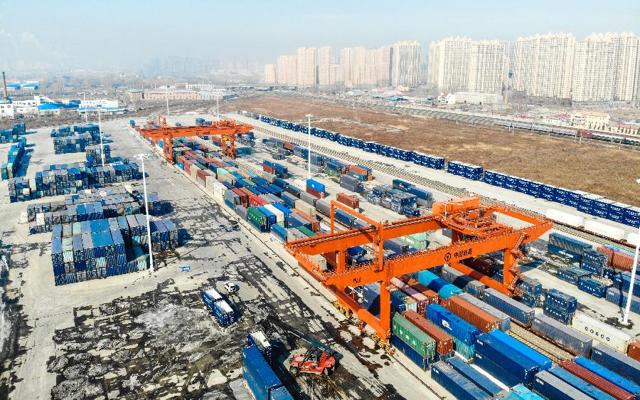 Aumenta transporte de carga por tren en China en marzo