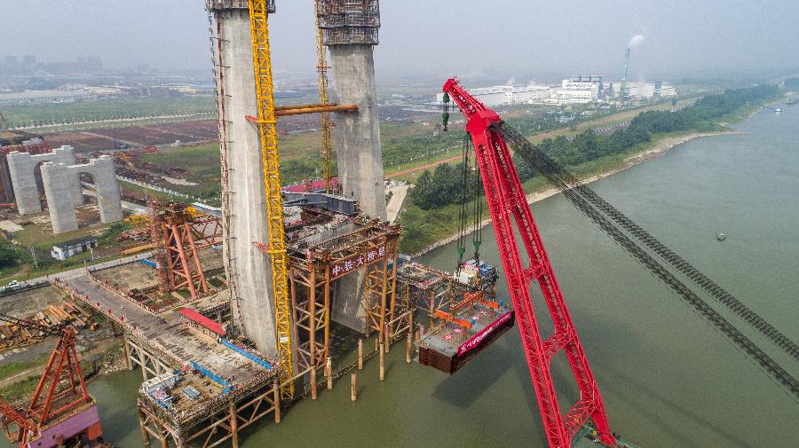 China acelera reanudación de construcción ferroviaria