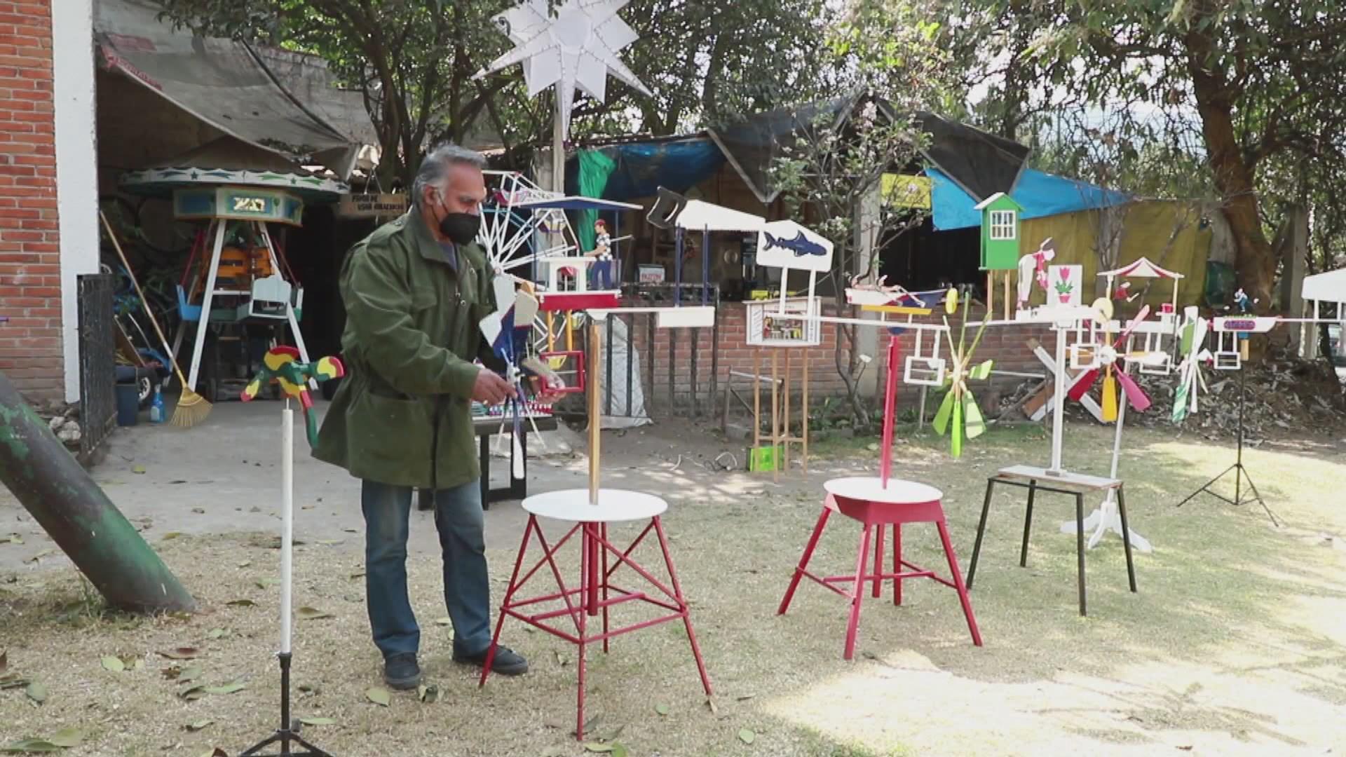 Maestro carpintero crea juguetes únicos en la Ciudad de México