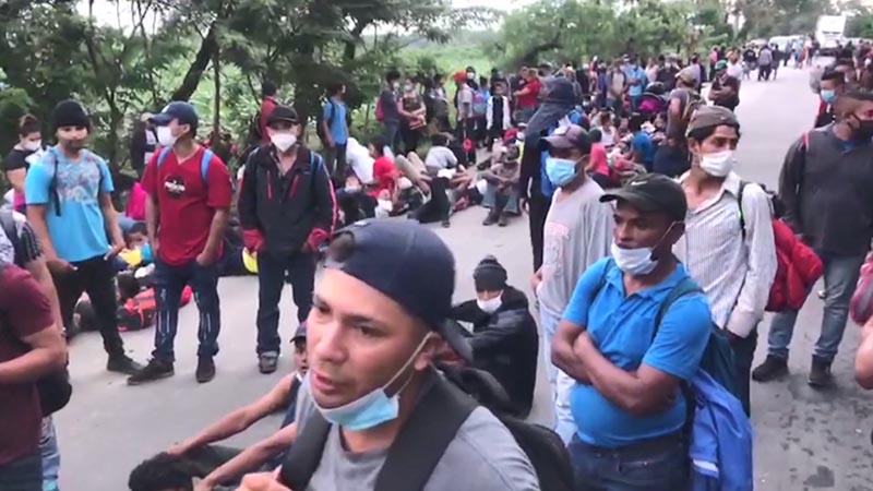 Más de 2.000 hondureños salen en nueva caravana rumbo a EE.UU.