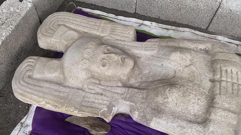 Descubren en México pieza arqueológica prehispánica en forma de mujer