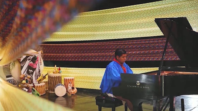 Pianista de origen rarámuri en México que lleva su música al mundo