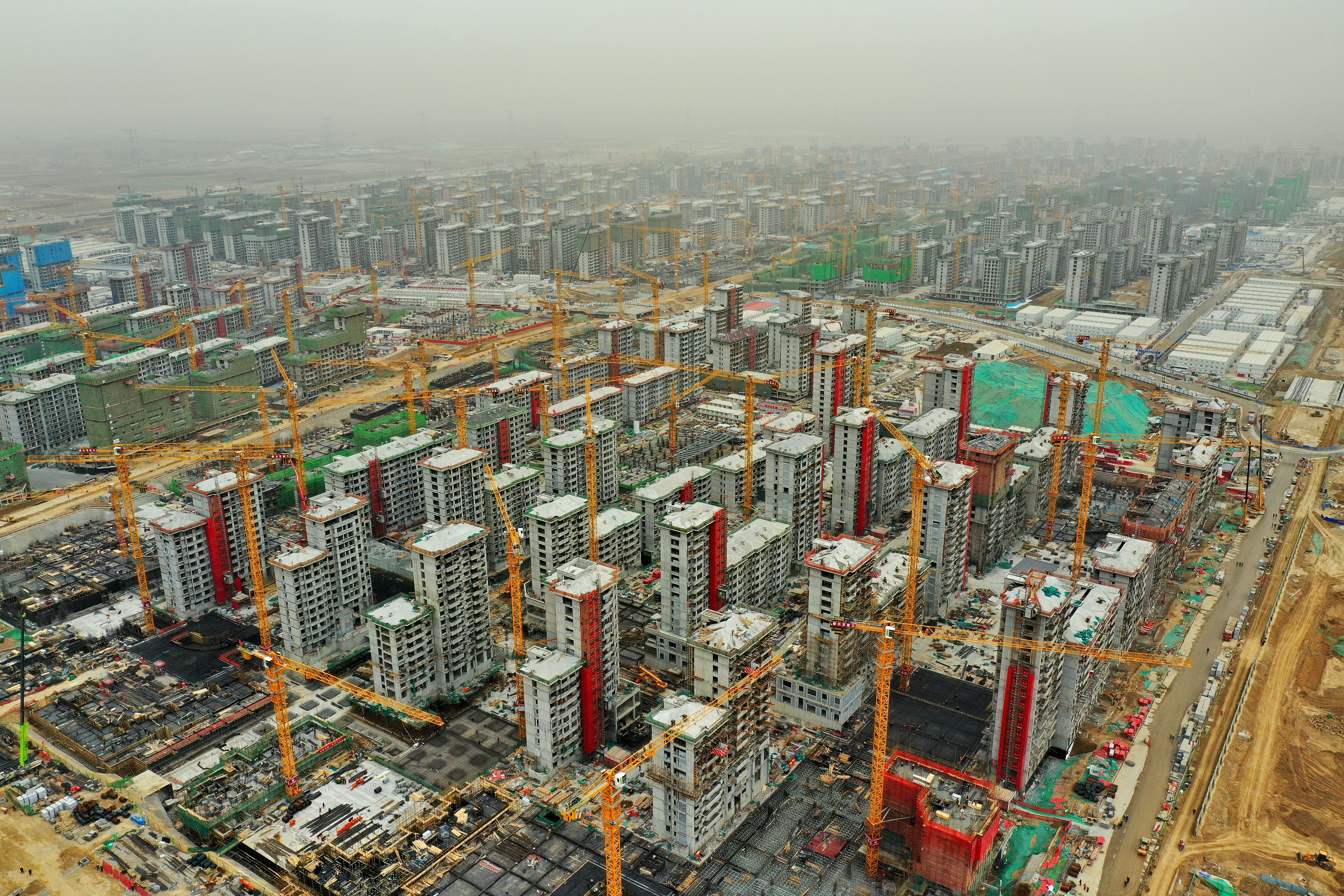 Precios de viviendas de China registran leves aumentos en febrero