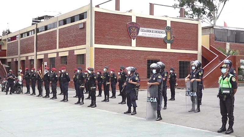 Perú despliega 70.000 policías para garantizar cumplimiento de cuarentena en Semana Santa