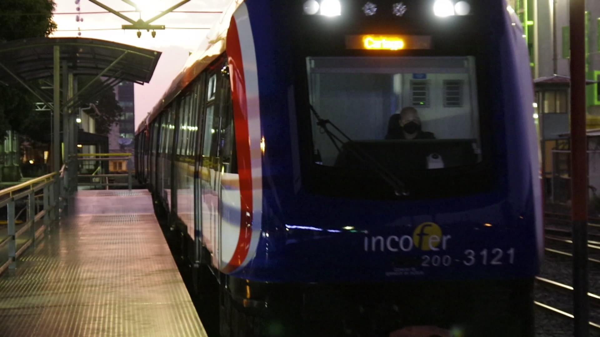 Modernos trenes chinos entran en funcionamiento en Costa Rica