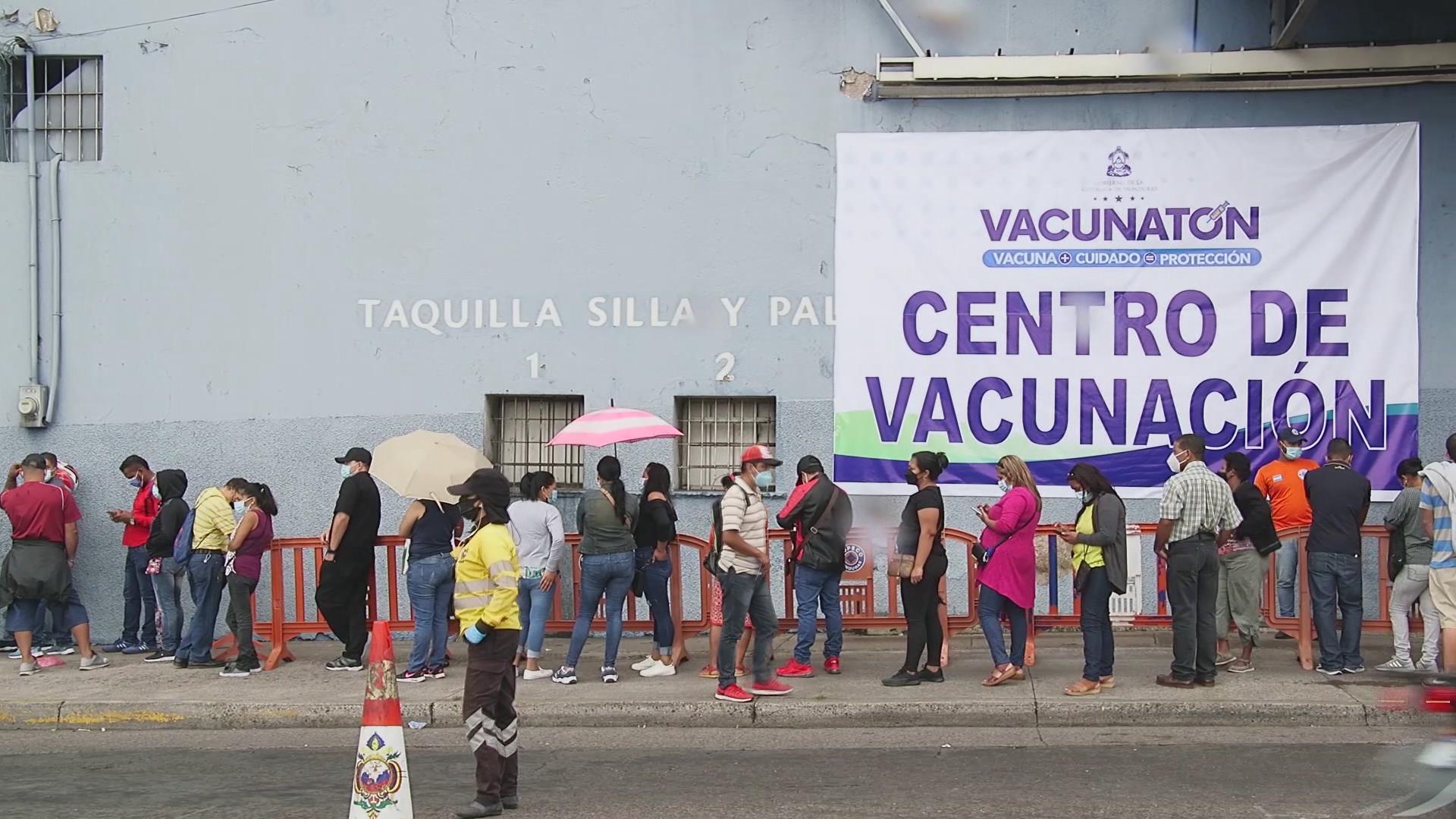 Realiza Honduras el  "Vacunatón" , una extensa jornada para inocular contra la COVID-19