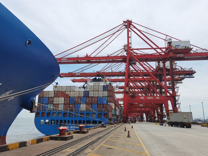 Comercio exterior de China crece 23,7 % en primeros ocho meses de 2021